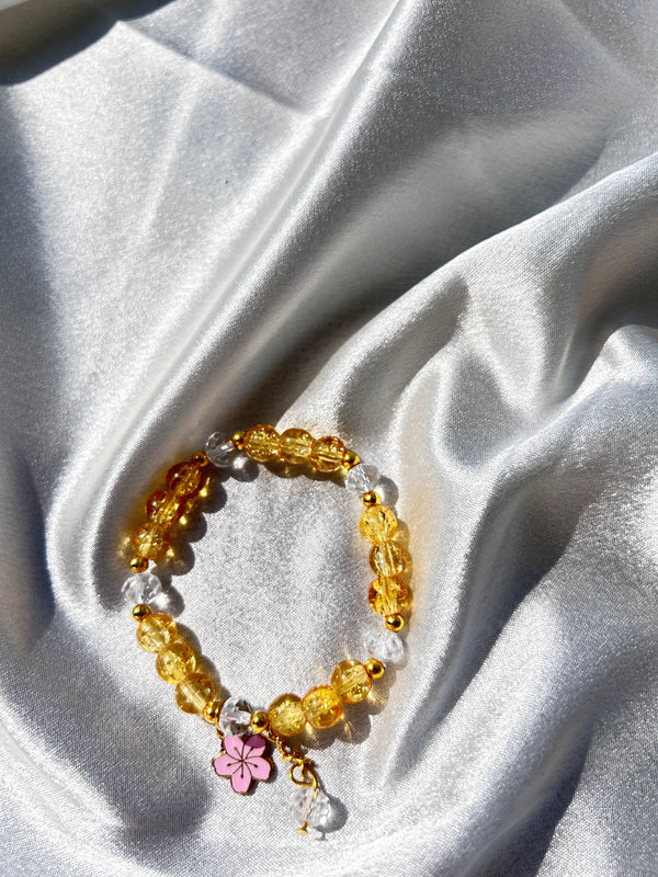 Golden Bloom Charm Bracelet 🌸💛