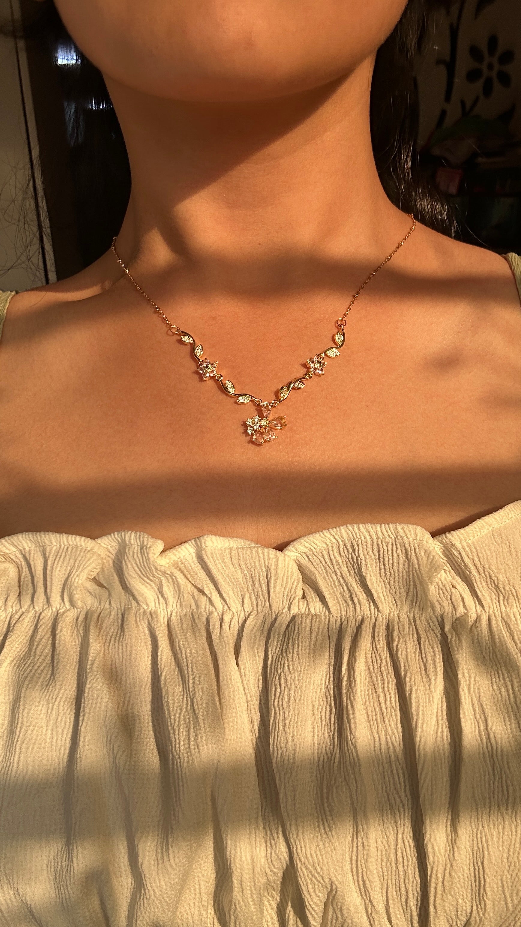 Pink Bloom 🌸 | Anti-Tarnish Floral Vine Necklace