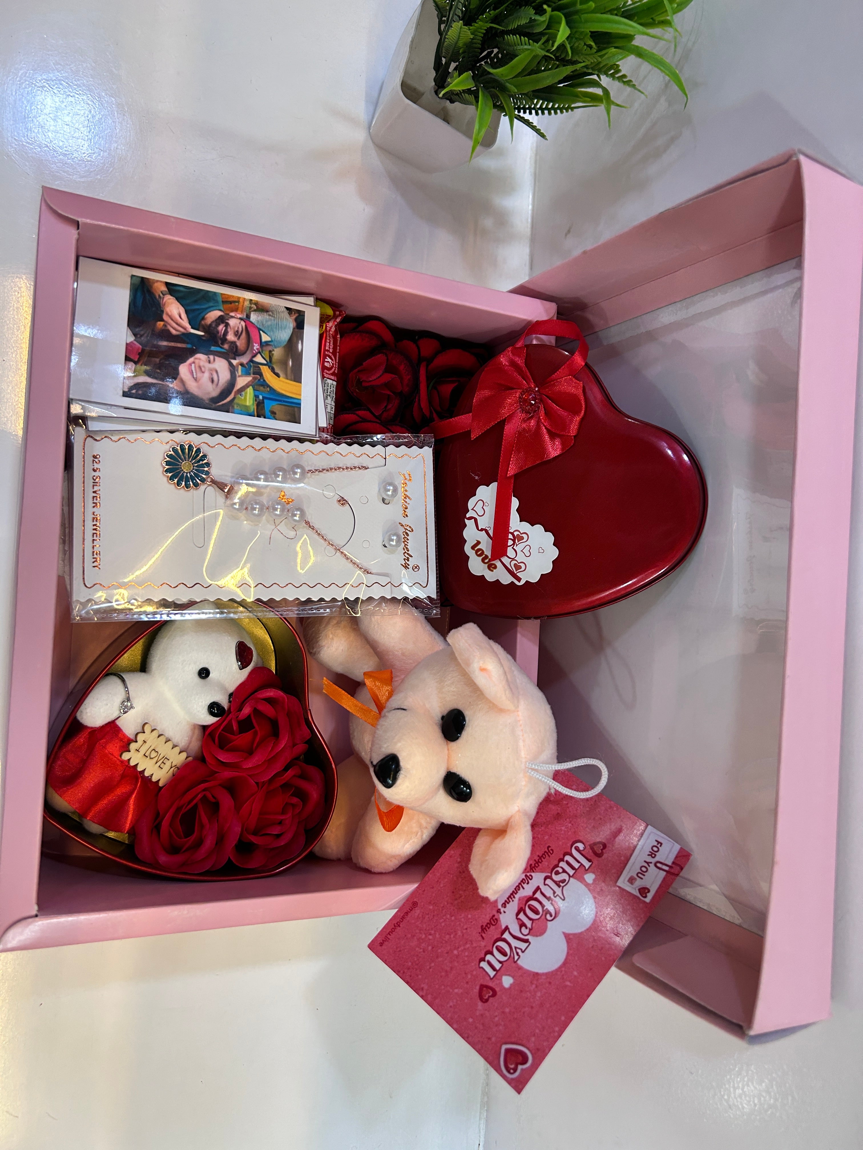 🌹 Romantic Treasure Box
