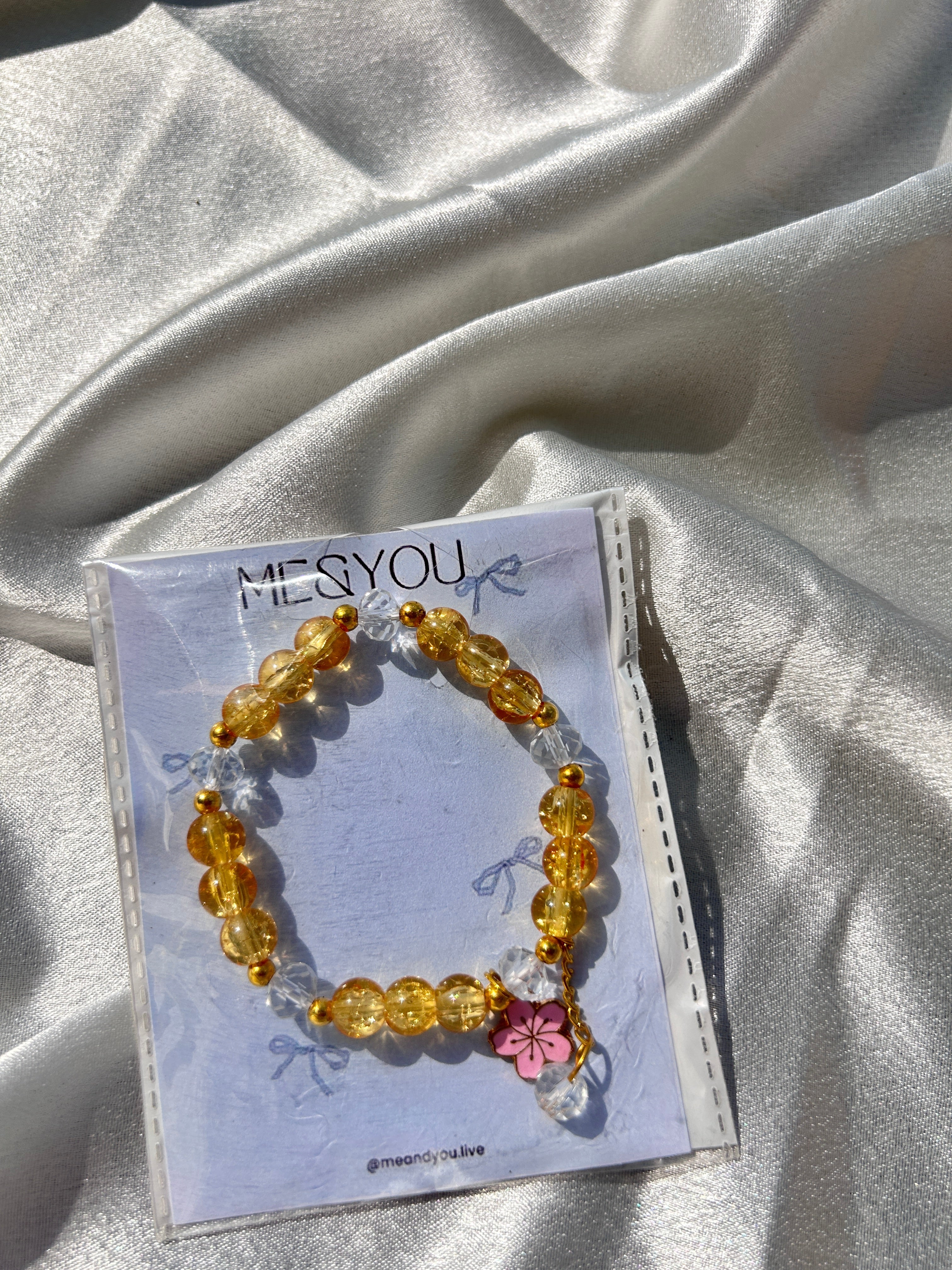 Golden Bloom Charm Bracelet 🌸💛