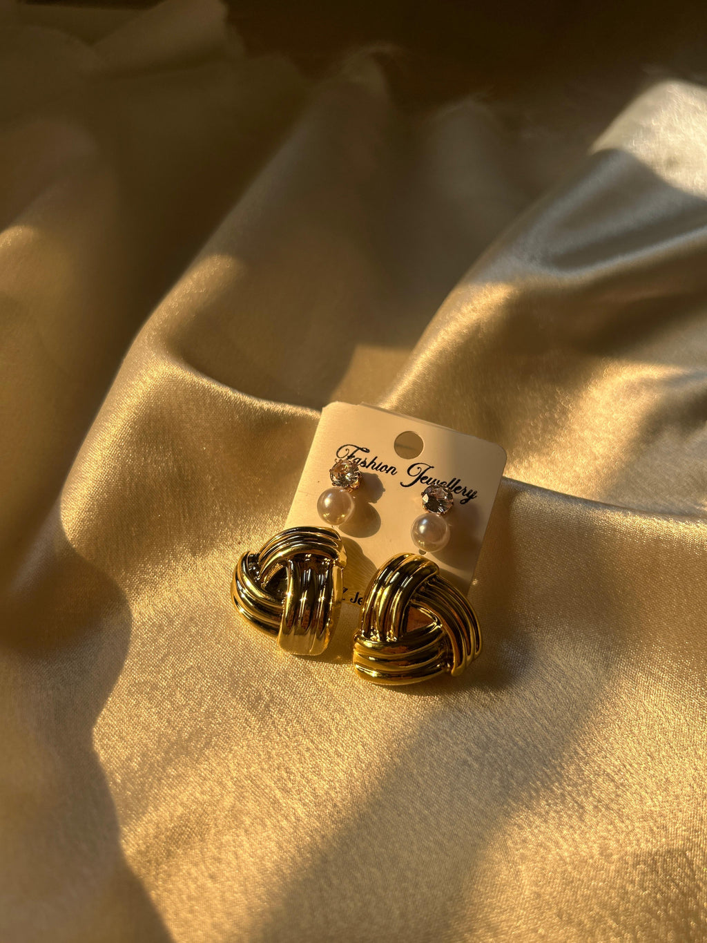 ✨ Aurora Glam Trio Earrings