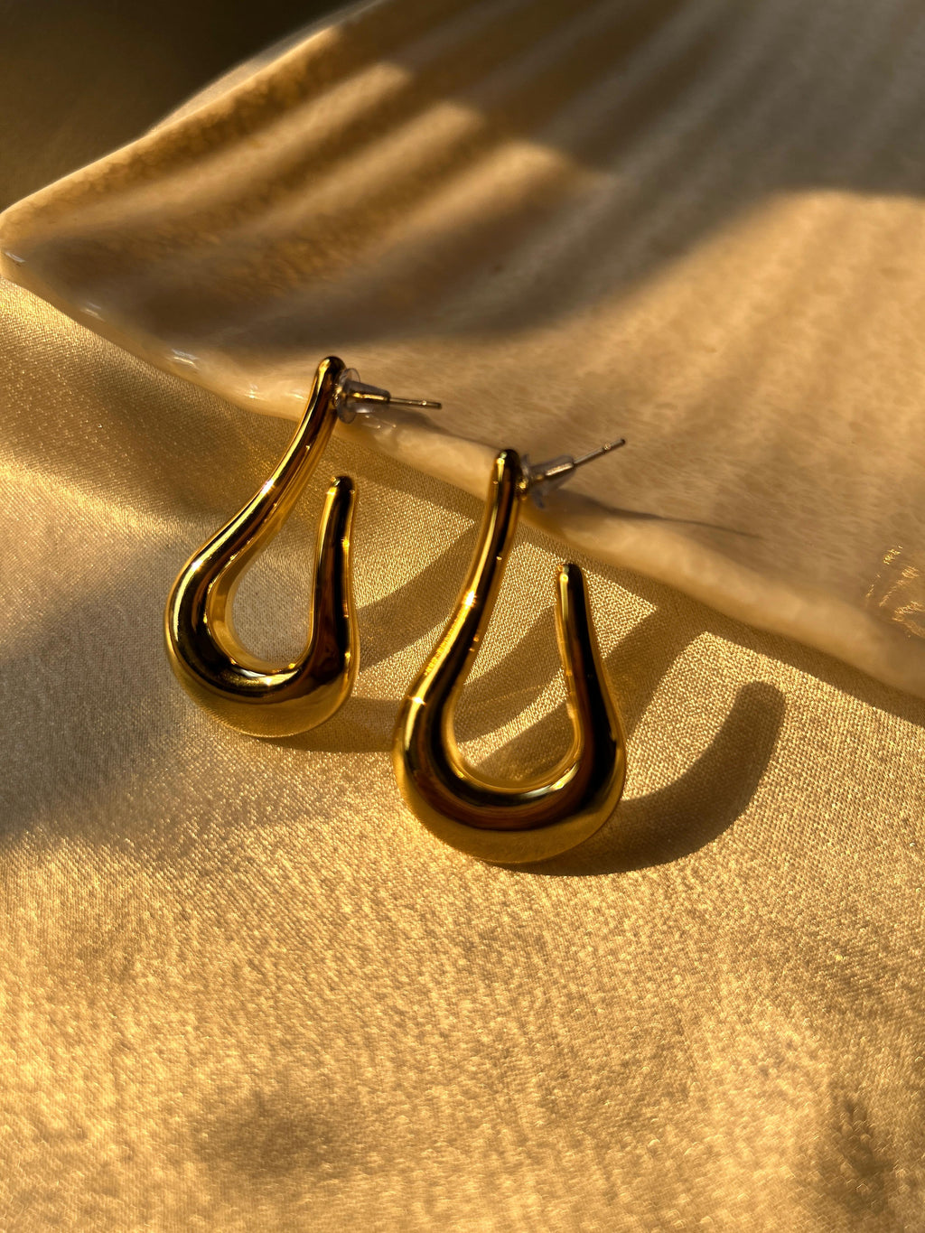 Aurora Twist Gold Earrings